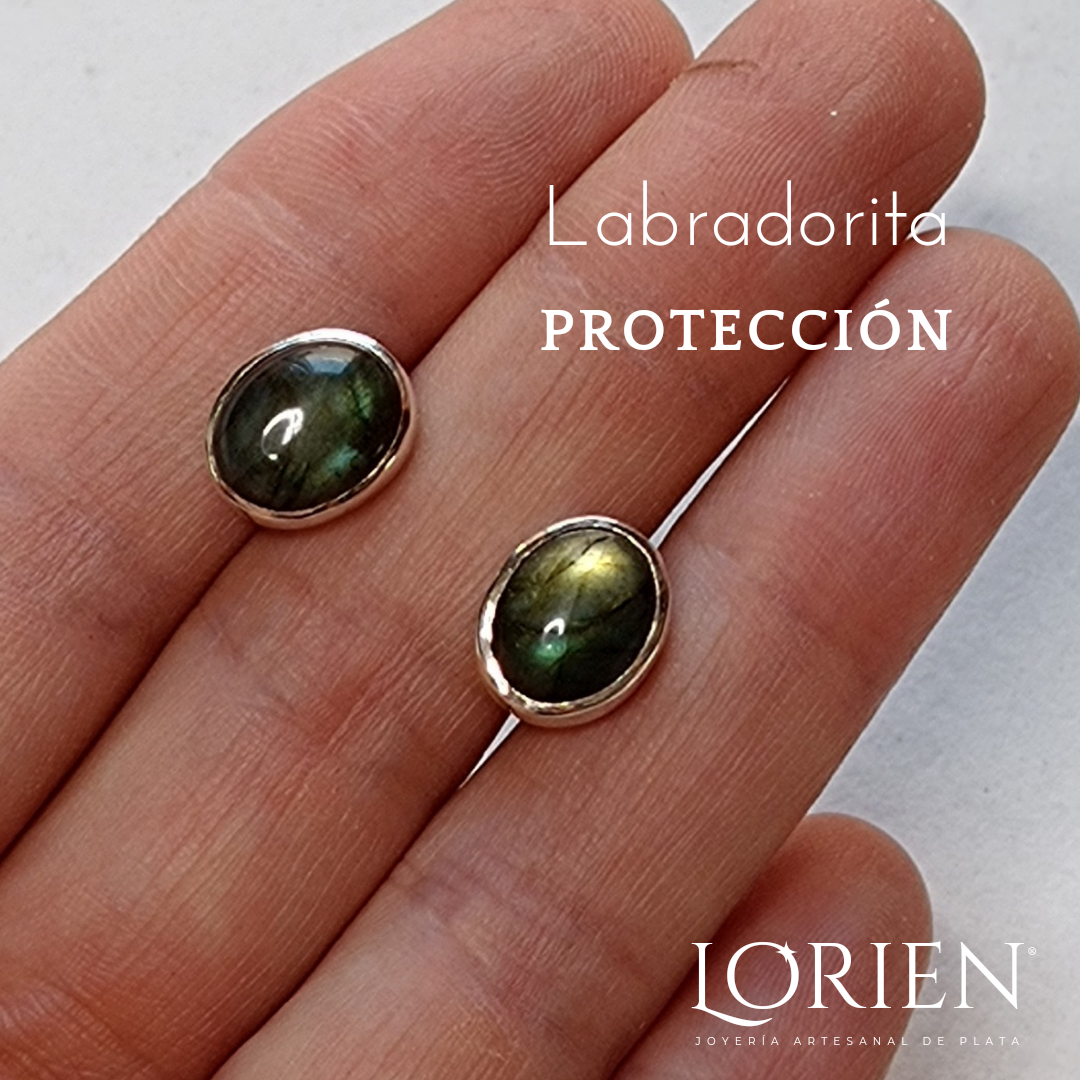 Aretes "Petit" de plata y piedra natural
