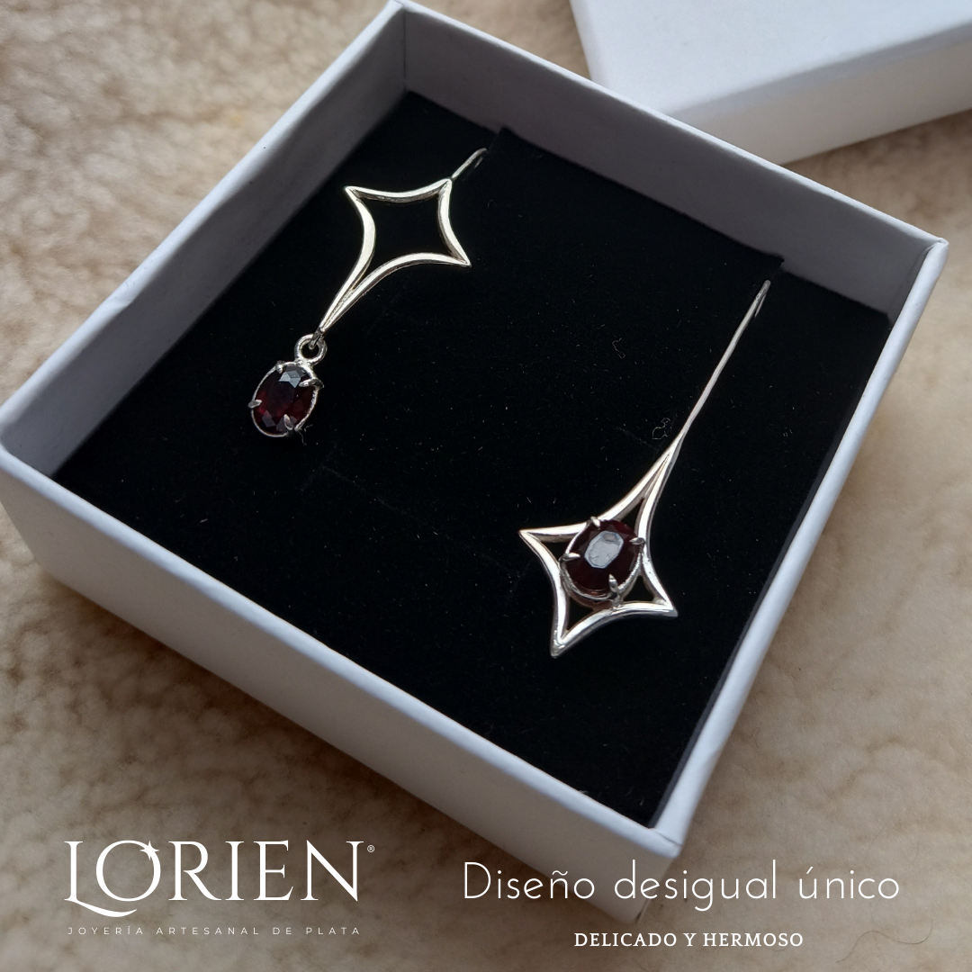 Aretes "Lucero" de plata 925 con granate