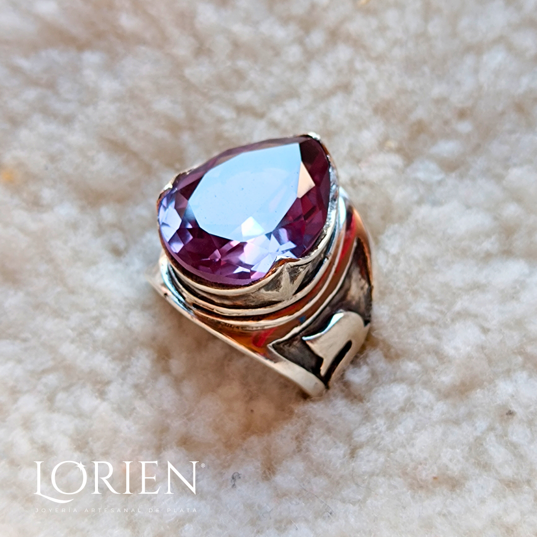 Anillo "Sultana" de Alejandrita Czochralski