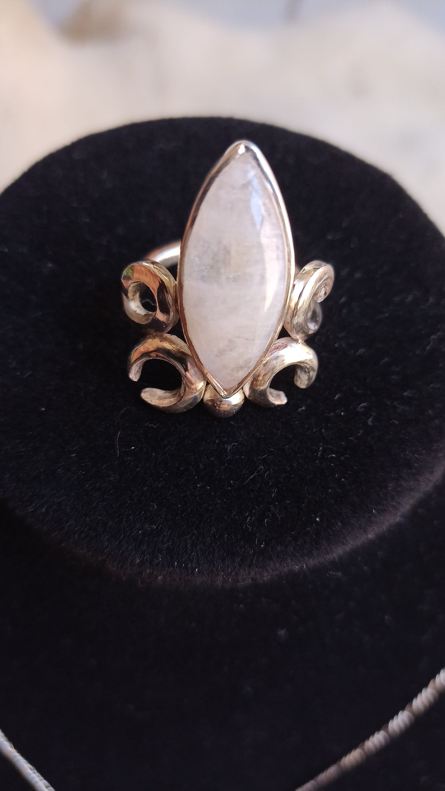 Anillo "Moonlight Deluxe" Con piedra de luna y plata 925